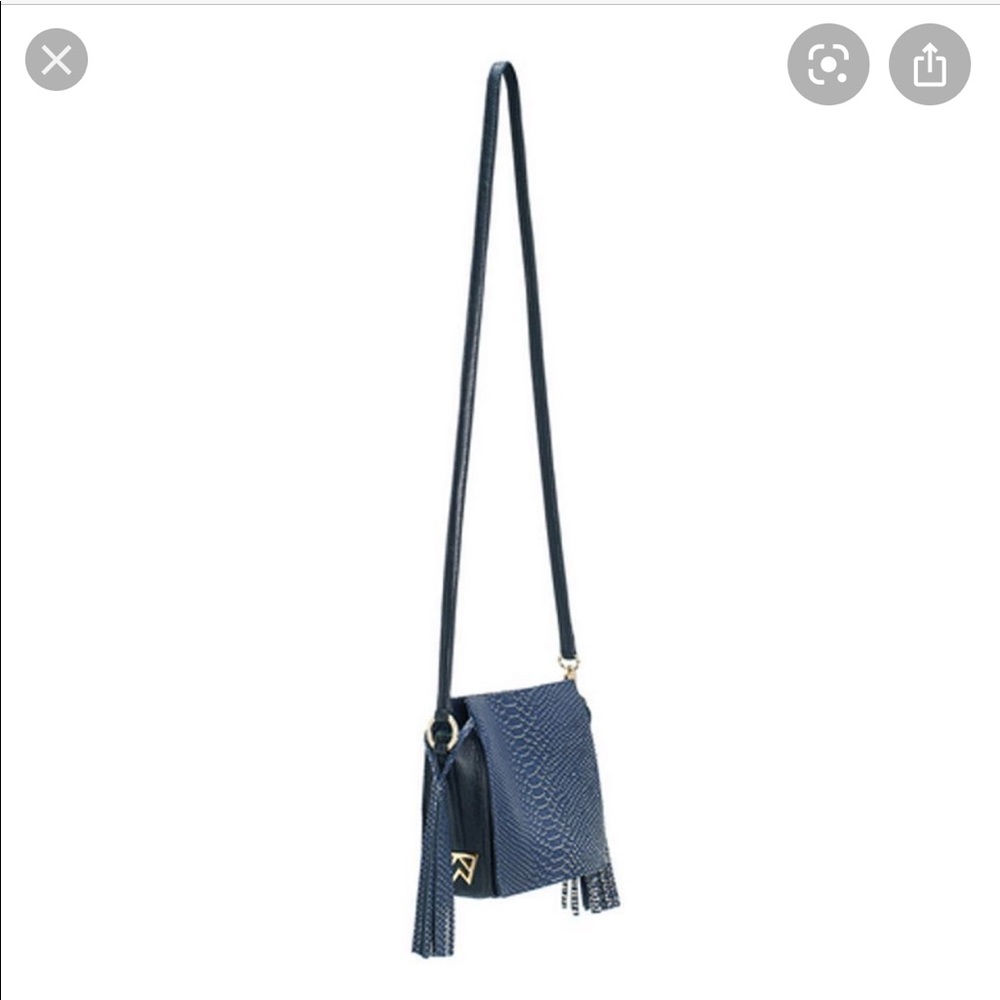 Kelly Wynne “Sorry Not Sorry” crossbody